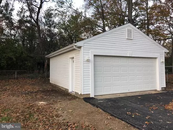 Waldorf, MD 20602,12898 JAMESON DR