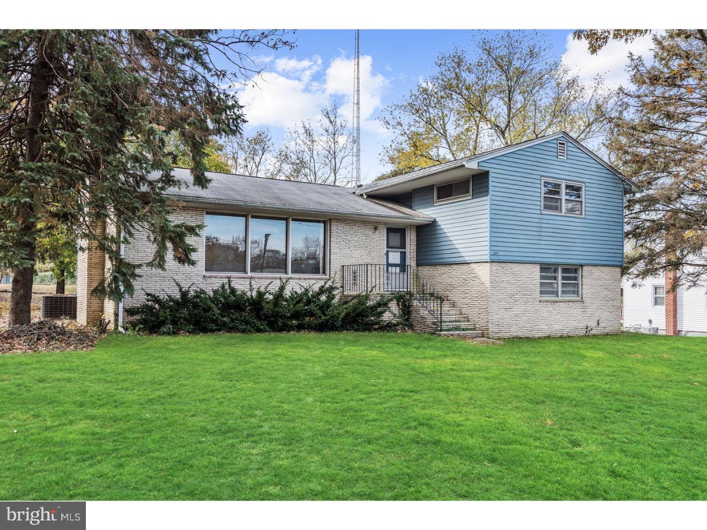 330 W BROAD ST, Bridgeton, NJ 08302