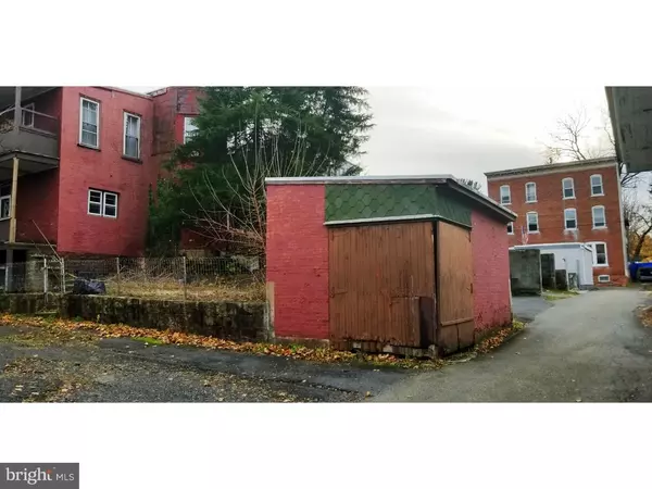 Pottsville, PA 17901,610 W NORWEGIAN ST