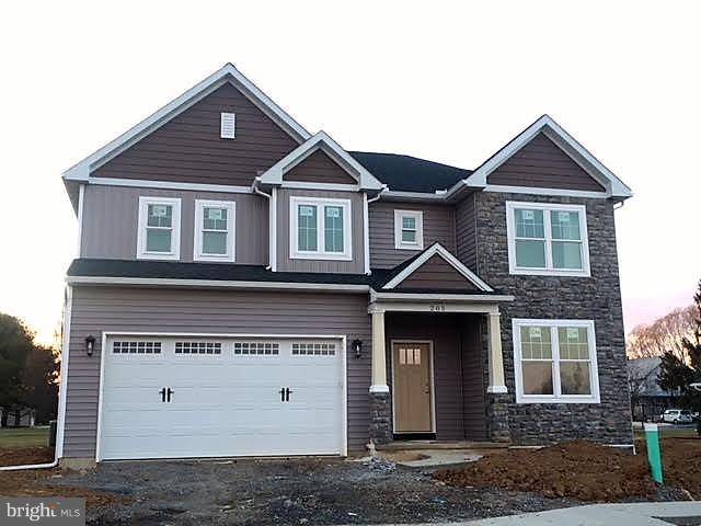 3 SUNFLOWER DR #3, Lancaster, PA 17602