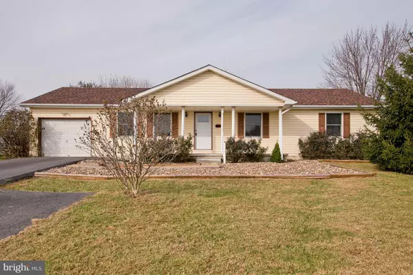 207 WARBLER DR, Stephens City, VA 22655