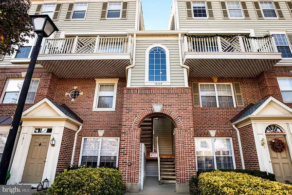 1809 KENWOOD AVE #302, Alexandria, VA 22302