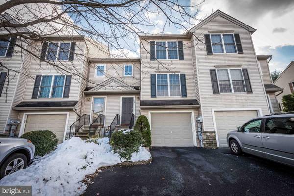 120 BANYAN CIRCLE DR, Lancaster, PA 17603