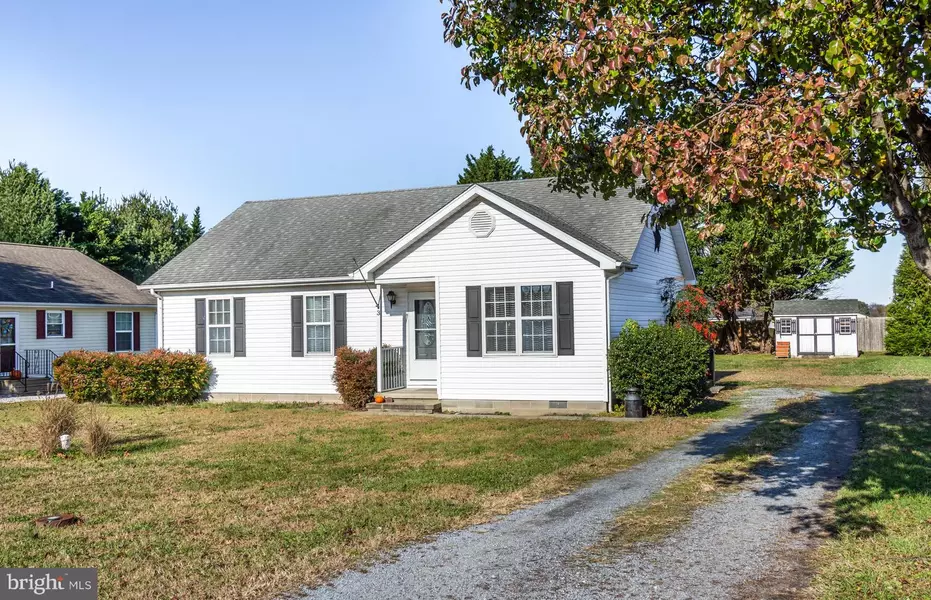 3 OAK ST, Ridgely, MD 21660