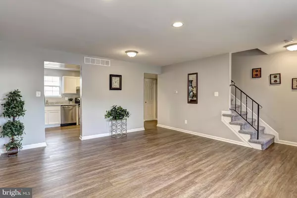 Glen Burnie, MD 21061,490 NORVELLE CT