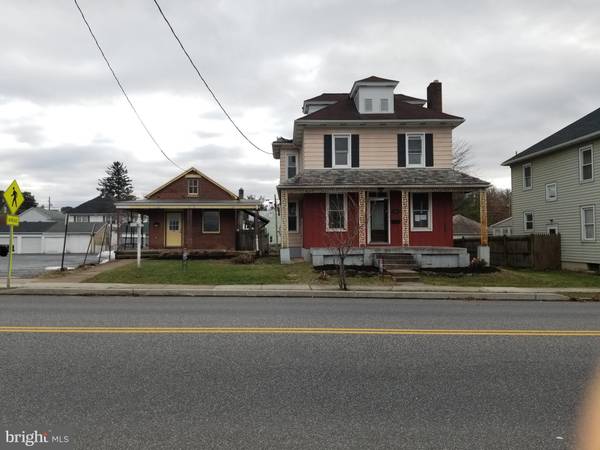 26 E SIMPSON ST, Mechanicsburg, PA 17055