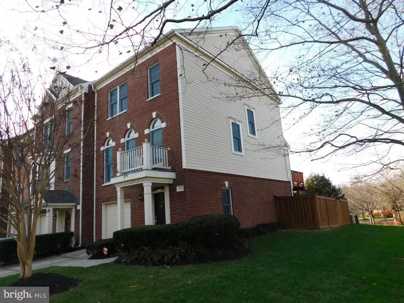 4136 KENTMERE SQ, Fairfax, VA 22030