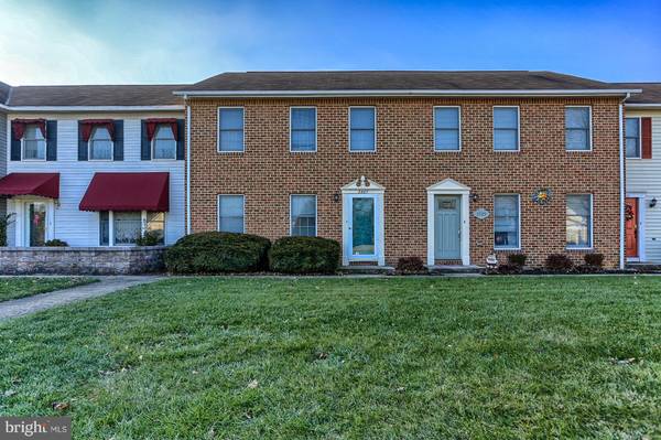 3587 CARNOUSTIE DR, Chambersburg, PA 17202