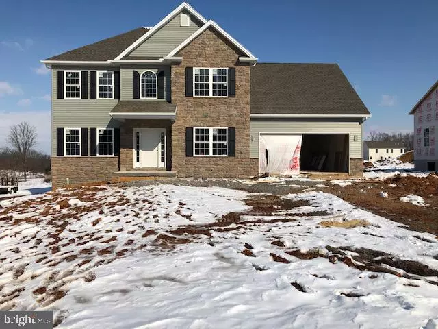 215 PARKWAY DR, Mount Holly Springs, PA 17065