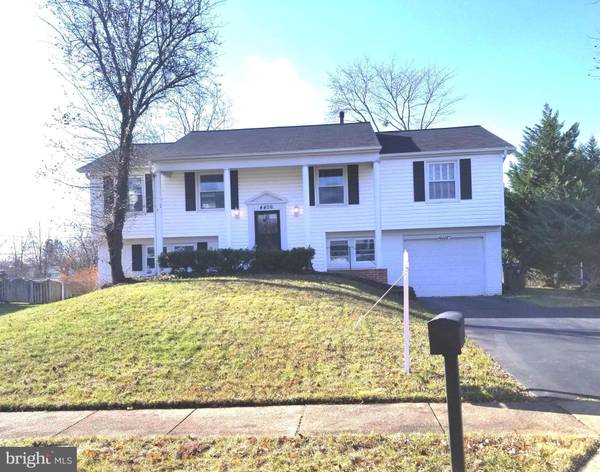 4406 MARINER LN, Fairfax, VA 22033