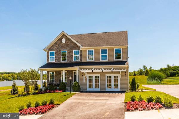 8 STONEHENGE CT, Seven Valleys, PA 17360