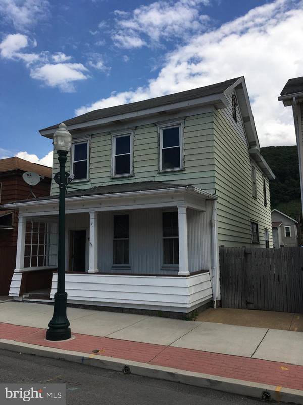 1312 PENNSYLVANIA AVE, Tyrone, PA 16686