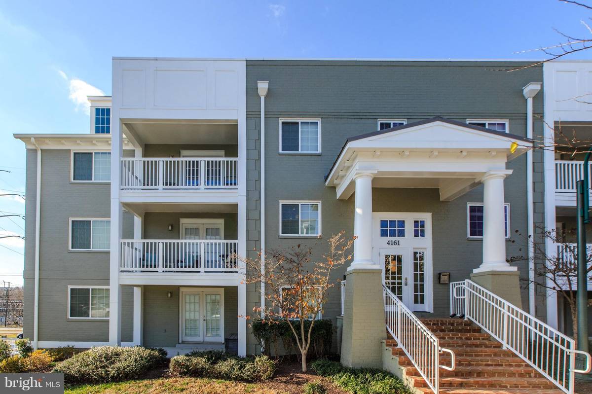 Arlington, VA 22204,4161 S FOUR MILE RUN DR #303