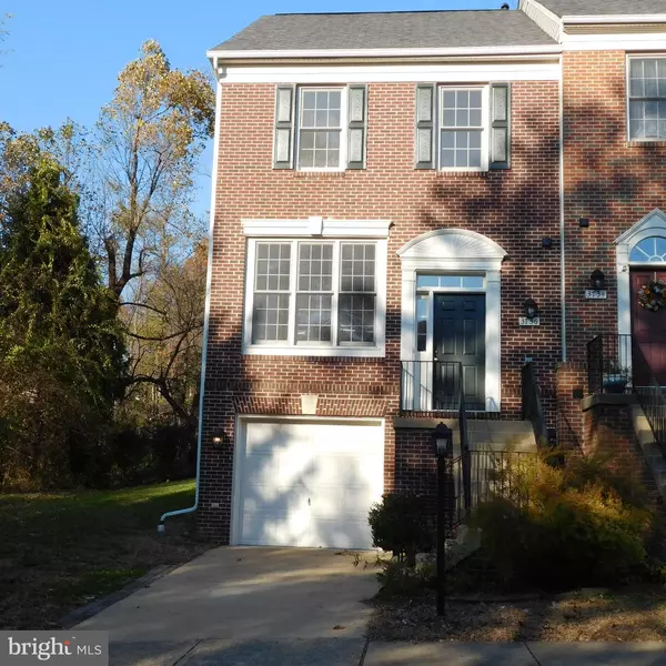 3736 HUNTLEY MEADOWS LN, Alexandria, VA 22306