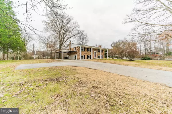 Waldorf, MD 20603,10945 LAWRENCE DR
