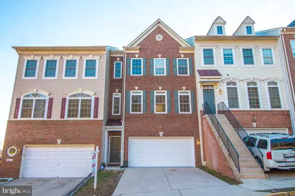 Alexandria, VA 22306,3305 BEECHCLIFF DR