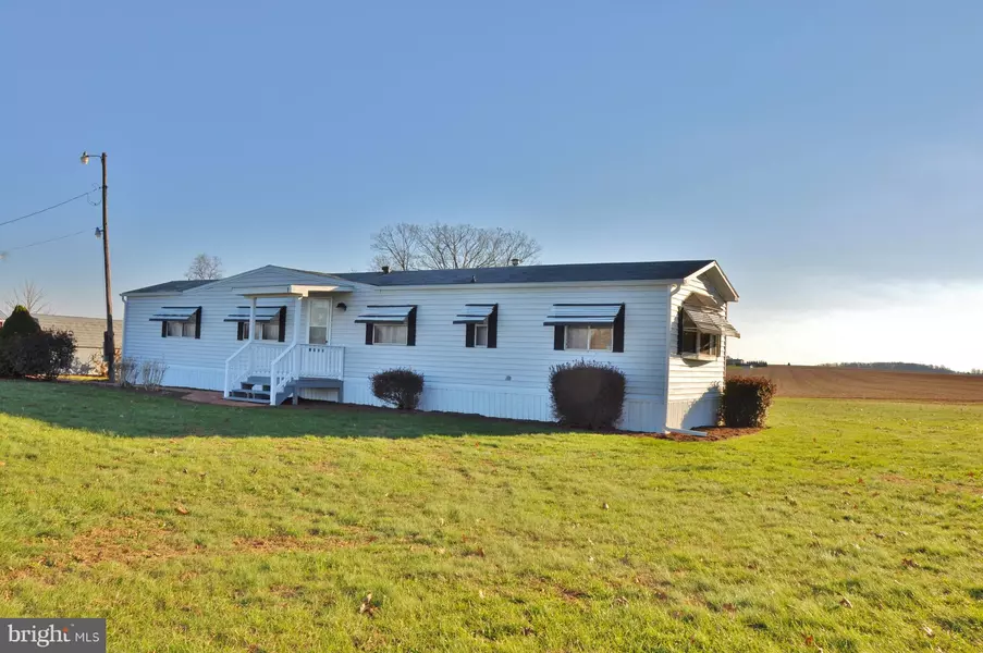 9294 MEAD HILL RD, Felton, PA 17322