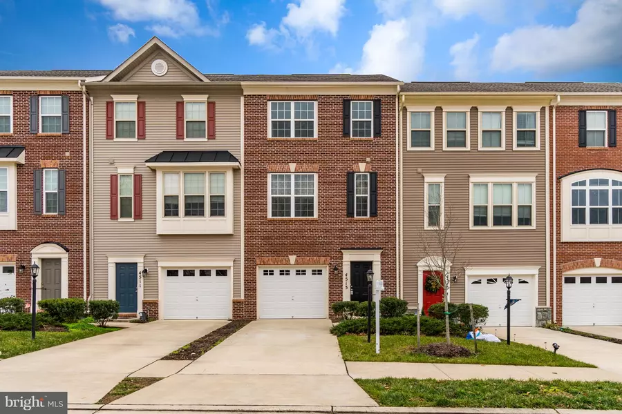 4513 POTOMAC HIGHLANDS CIR, Triangle, VA 22172