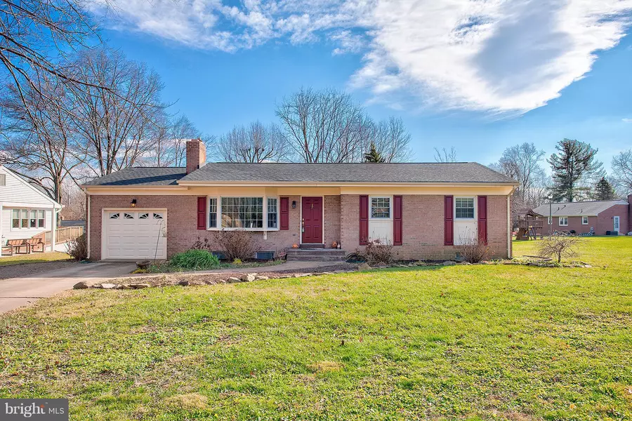 83 S ROGERS ST, Hamilton, VA 20158