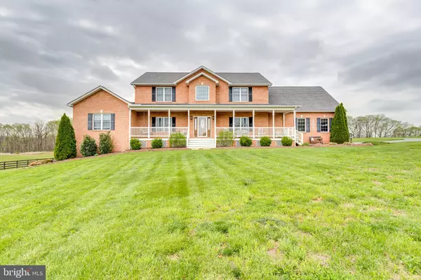 414 MCMURRAN FARM LN, Shepherdstown, WV 25443