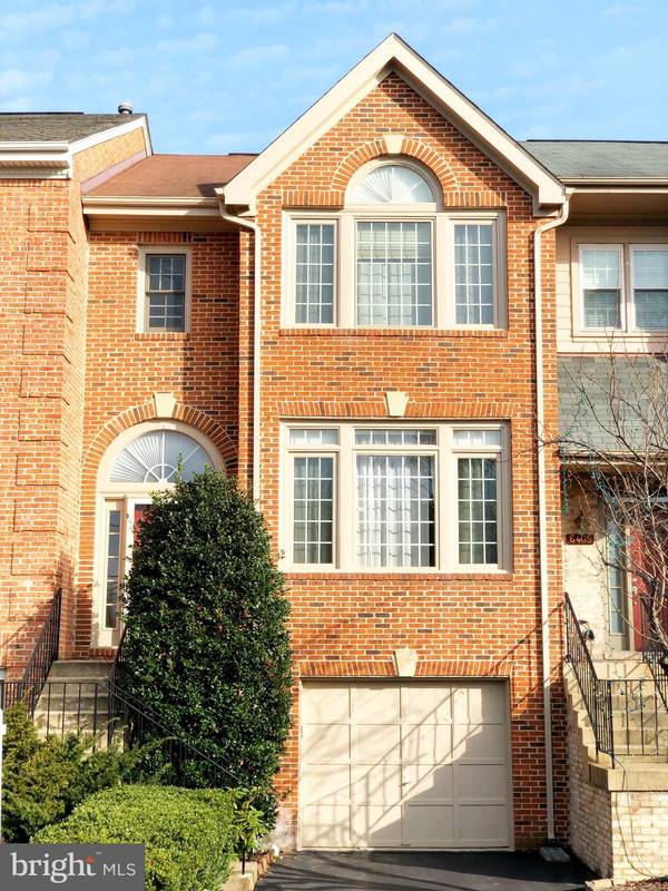 6403 LITTLE POTTERS LN, Alexandria, VA 22310