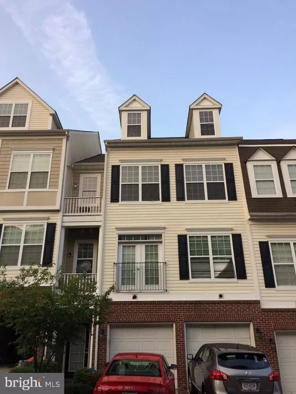 1842 CEDAR COVE WAY #201, Woodbridge, VA 22191