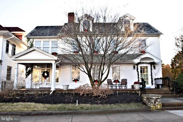 808 W BROAD ST, Quakertown, PA 18951