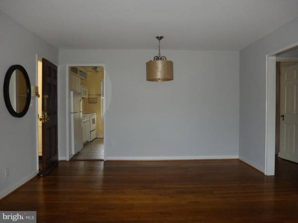 201 E GLEBE RD #C, Alexandria, VA 22305