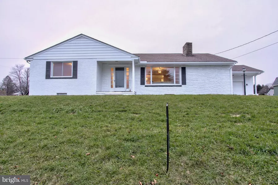 1156 SIMMONTOWN RD, Gap, PA 17527