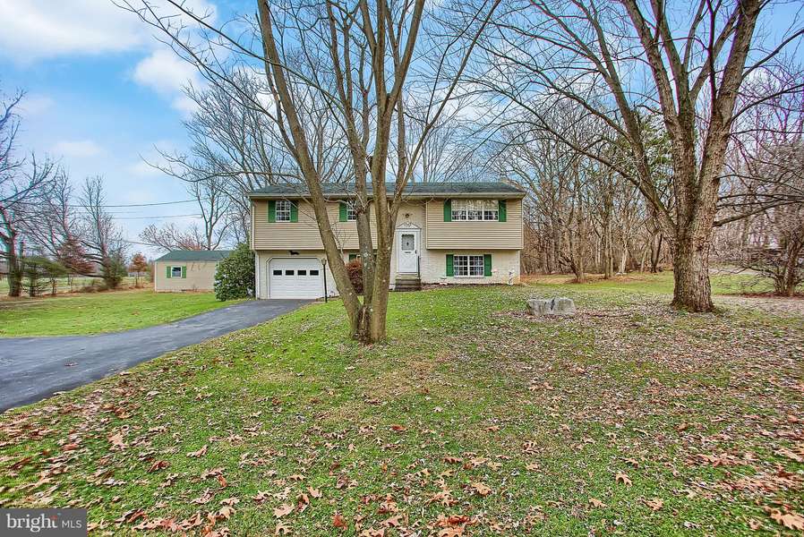 567 GREASON RD, Carlisle, PA 17015