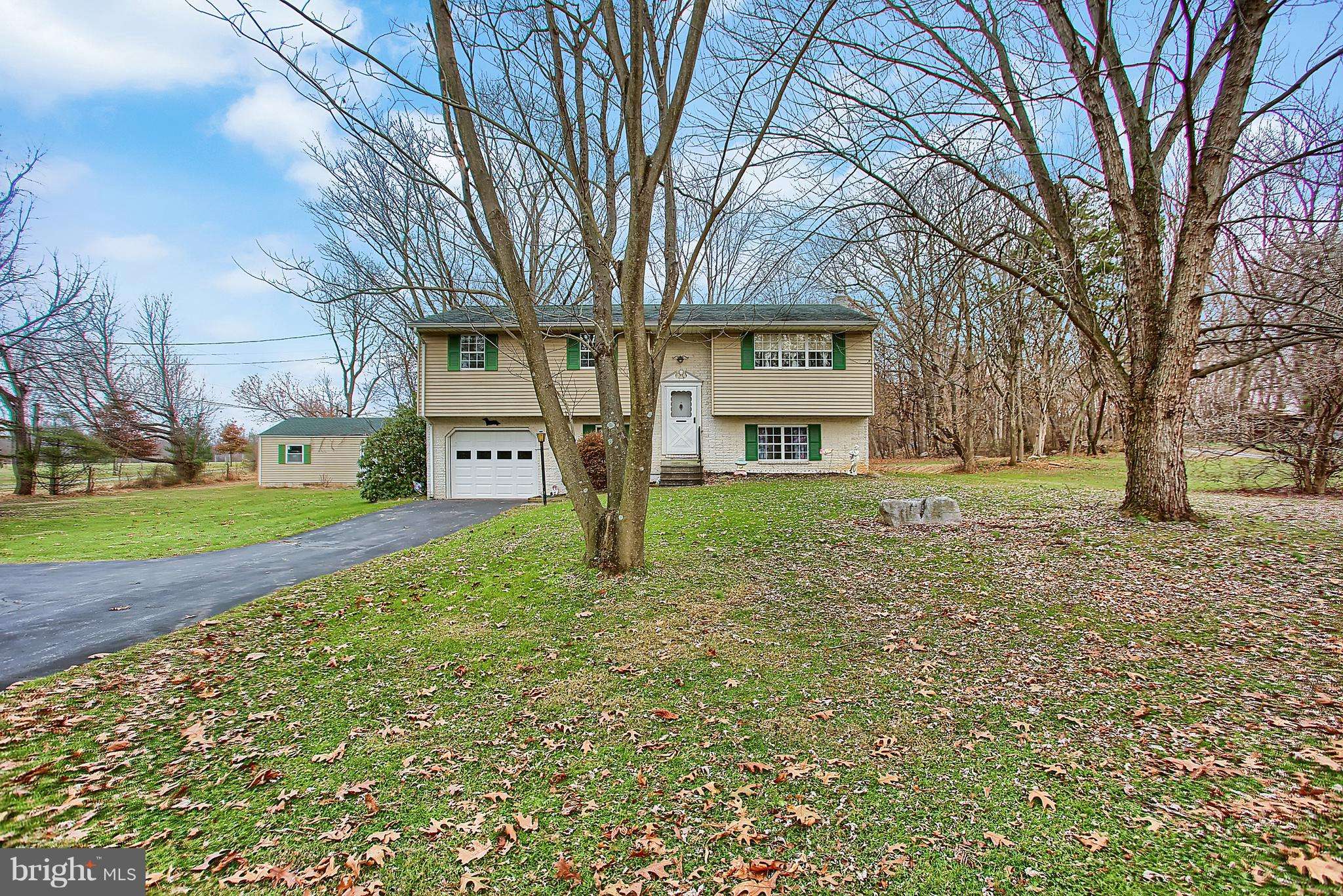 567 GREASON RD, Carlisle, PA 17015