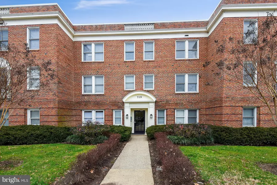 719 S SAINT ASAPH ST #304, Alexandria, VA 22314