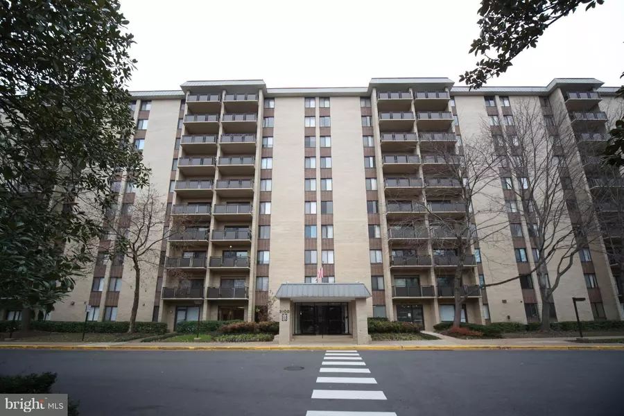 3100 S MANCHESTER ST #408, Falls Church, VA 22044