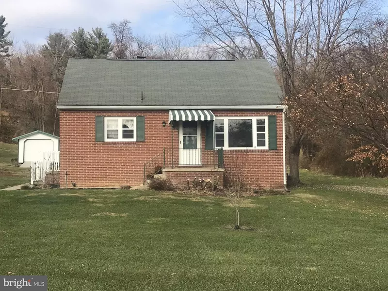 7273 PIGEON HILL RD, Spring Grove, PA 17362