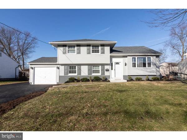 142 CLEMENT DR, Somerdale, NJ 08083