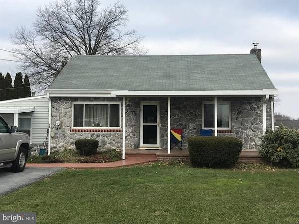 56 LARKSPUR LN, Elizabethtown, PA 17022