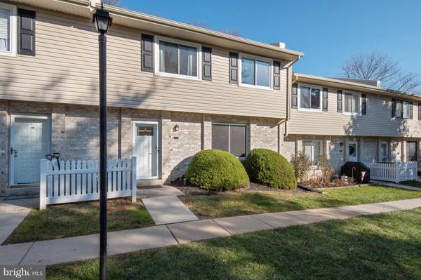 204 VILLAGE WALK, Exton, PA 19341