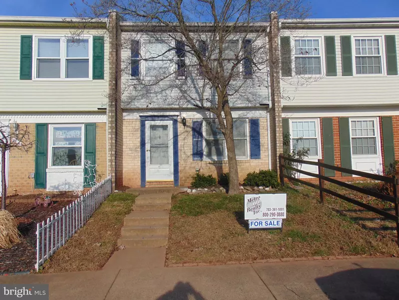 8312 SUNNYSIDE CT, Manassas Park, VA 20111