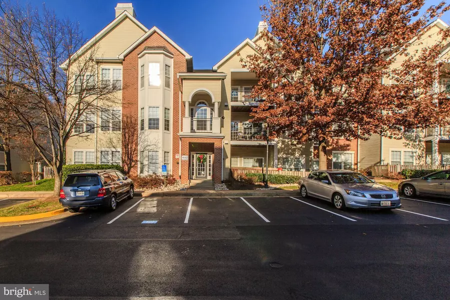 4142 FOUNTAINSIDE LN #E201, Fairfax, VA 22030