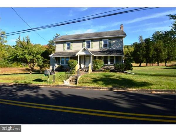 2076 TAYLOR DR, Center Valley, PA 18034