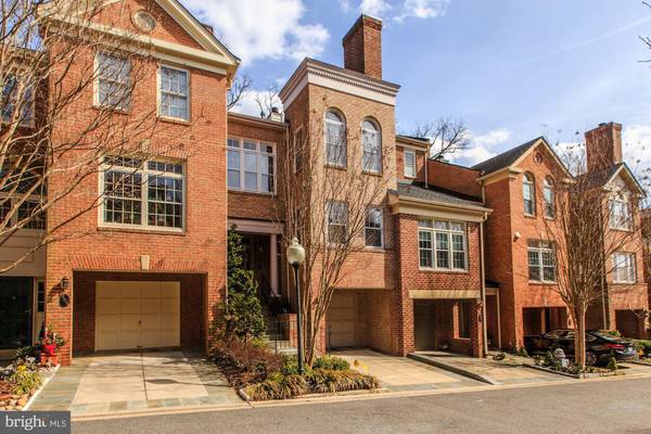 3905 HIGHWOOD CT NW, Washington, DC 20007