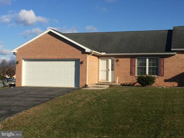 1035 DALLAS DR, Greencastle, PA 17225