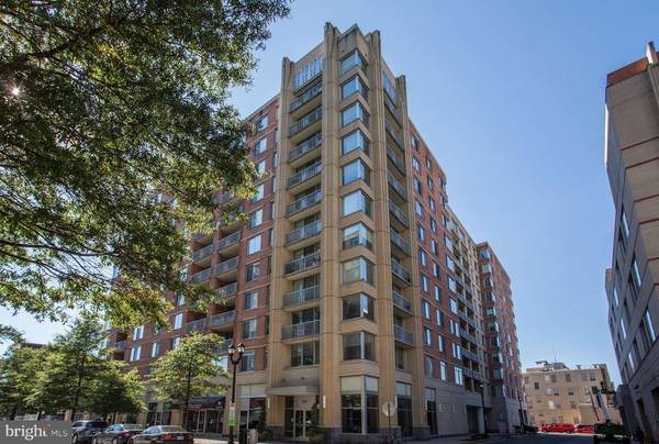 1020 N HIGHLAND ST #704, Arlington, VA 22201