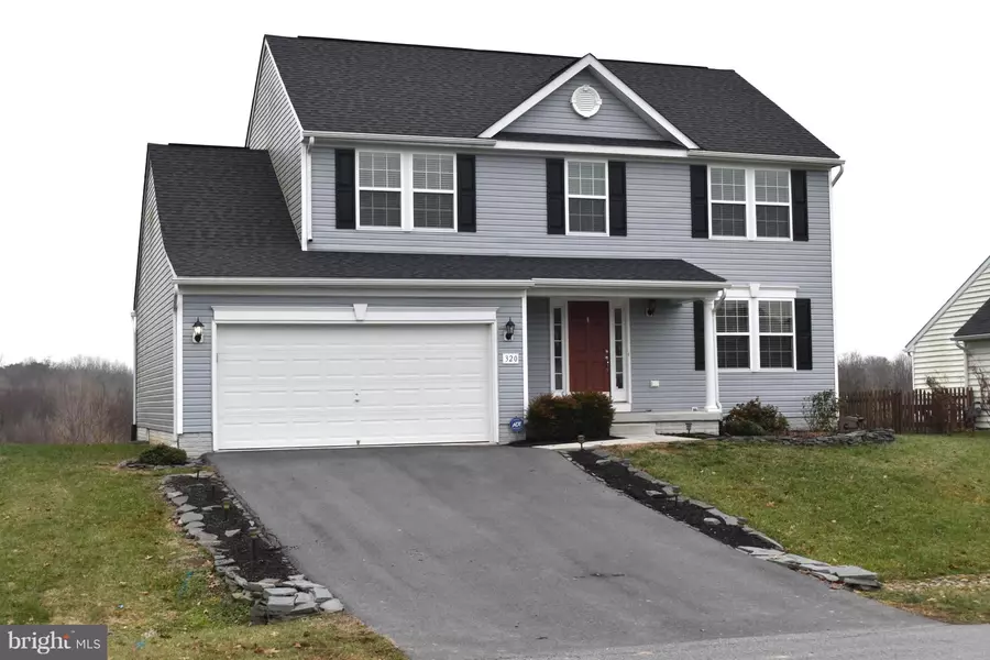 320 PIERCE ARROW, Martinsburg, WV 25401