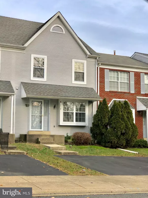 4 EUSDEN DR, Aston, PA 19014