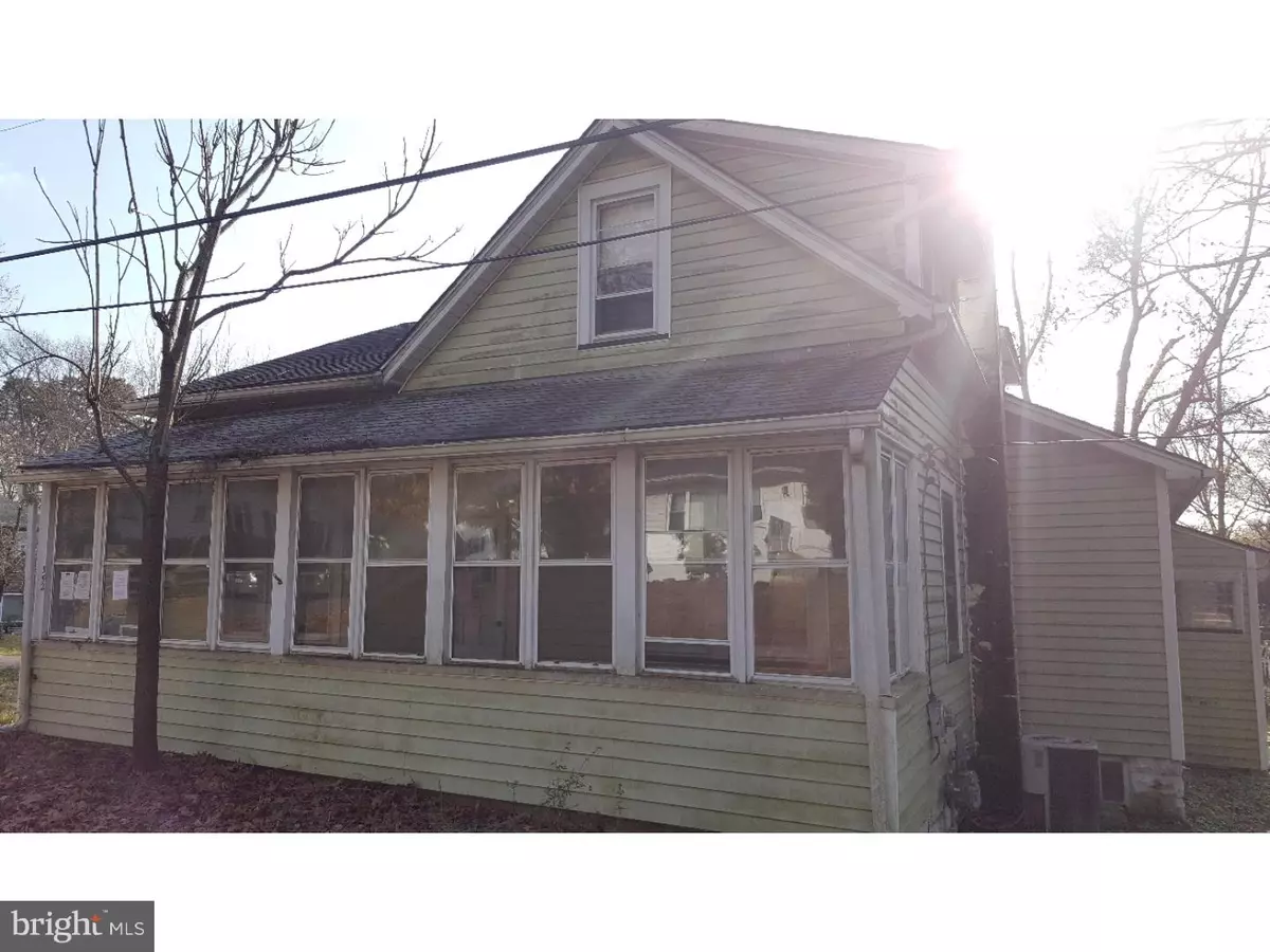 Clementon, NJ 08021,352 LAKE AVE