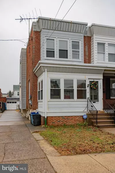 7424 LAWNDALE, Philadelphia, PA 19111