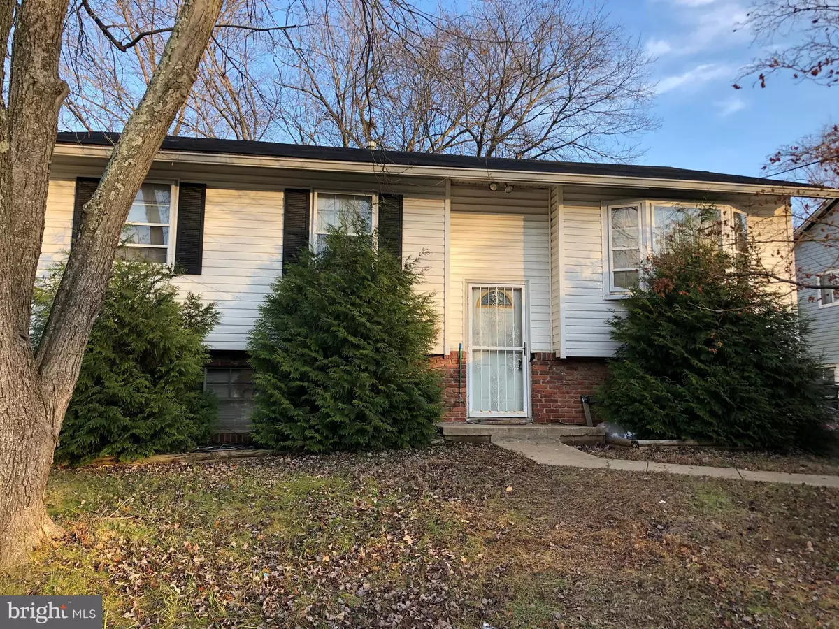 Glenarden, MD 20706,7904 GRANT DR