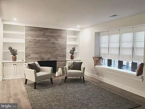 6 LYMAN HALL BLDG, Turnersville, NJ 08012