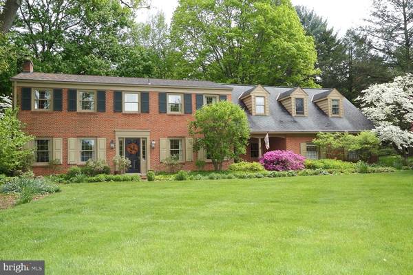 11 SPRING DELL RD, Lancaster, PA 17601